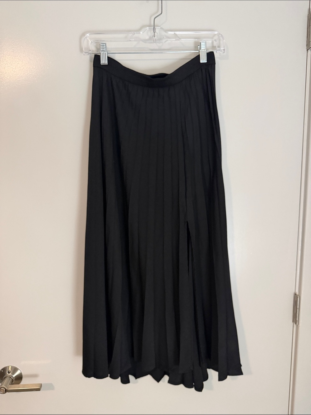 Banana Republic Black Midi Pleated Skirt